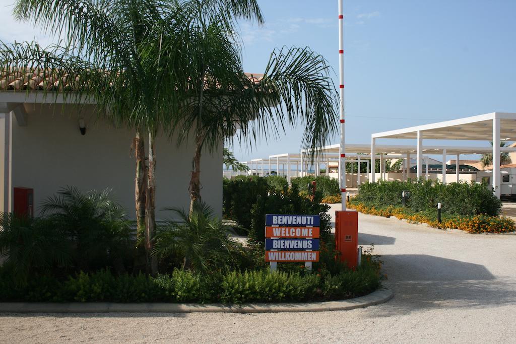 Camping Luminoso Punta Braccetto Exterior foto