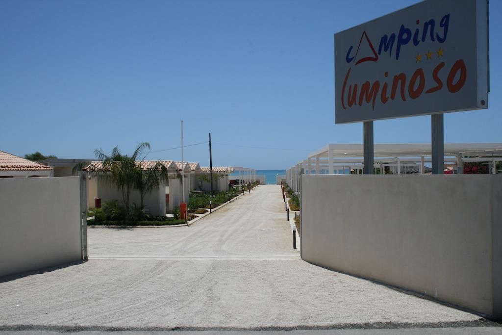 Camping Luminoso Punta Braccetto Exterior foto